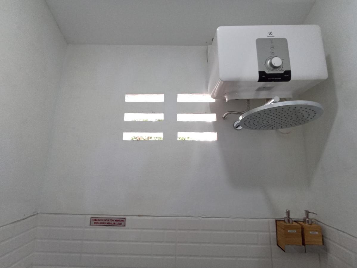 Mruyung Guest House Kota Lama Banyumas Mitra Reddoorz Εξωτερικό φωτογραφία