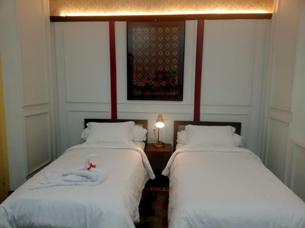 Mruyung Guest House Kota Lama Banyumas Mitra Reddoorz Εξωτερικό φωτογραφία